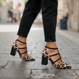 Leopardo - Elegante Sprünge