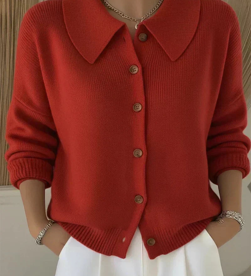 Beate | Kurze Strickjacke mit Knopfkragen