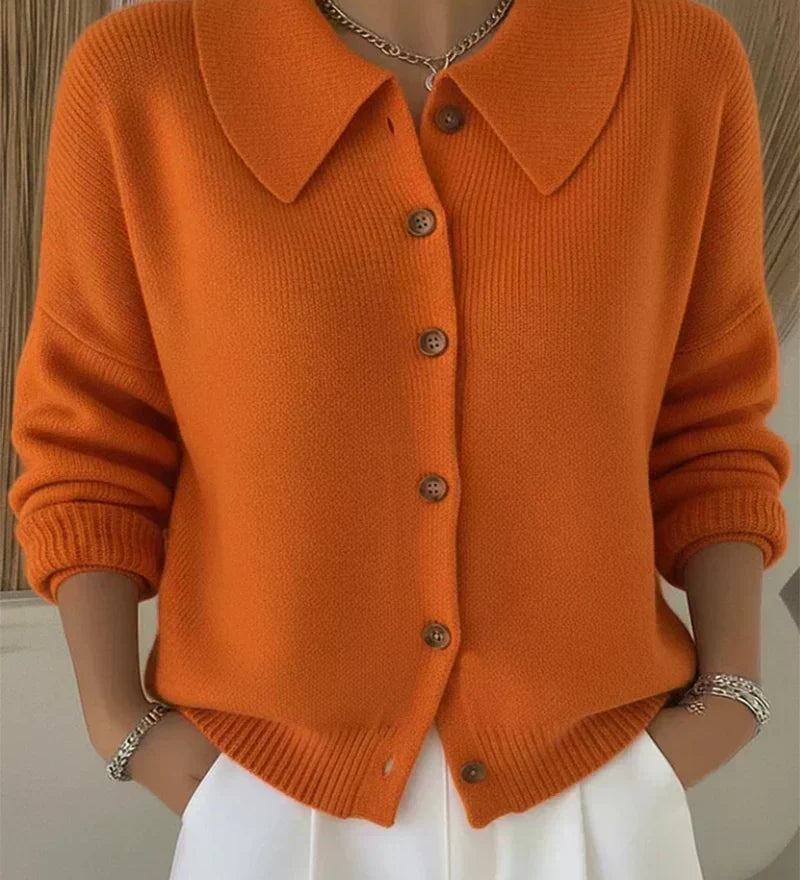 Beate | Kurze Strickjacke mit Knopfkragen