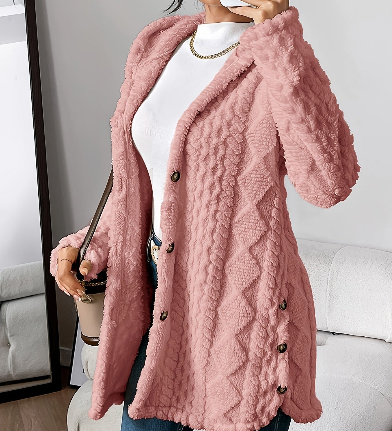 Sara - Flauschige Kapuzenjacke