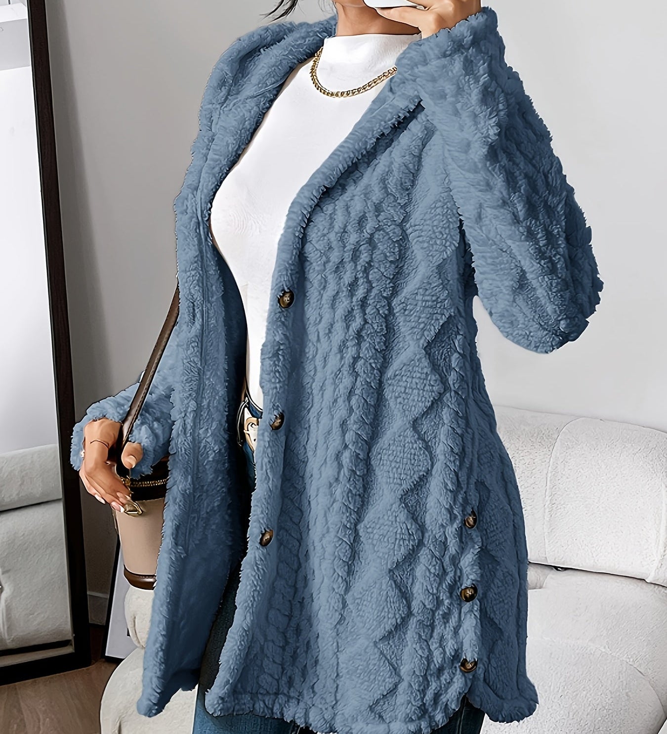 Sara - Flauschige Kapuzenjacke