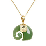 Hetian Jade Elefantenanhänger Halskette – 18K vergoldete Kette für Damen