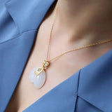 Hetian Jade Elefantenanhänger Halskette – 18K vergoldete Kette für Damen