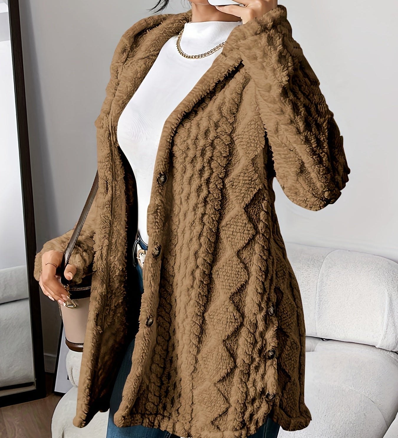 Sara - Flauschige Kapuzenjacke
