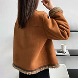 Rosália - Pelzjacke mit Knöpfen