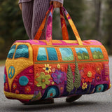 PETALVANA | QUILTED REISESPORTTASCHE