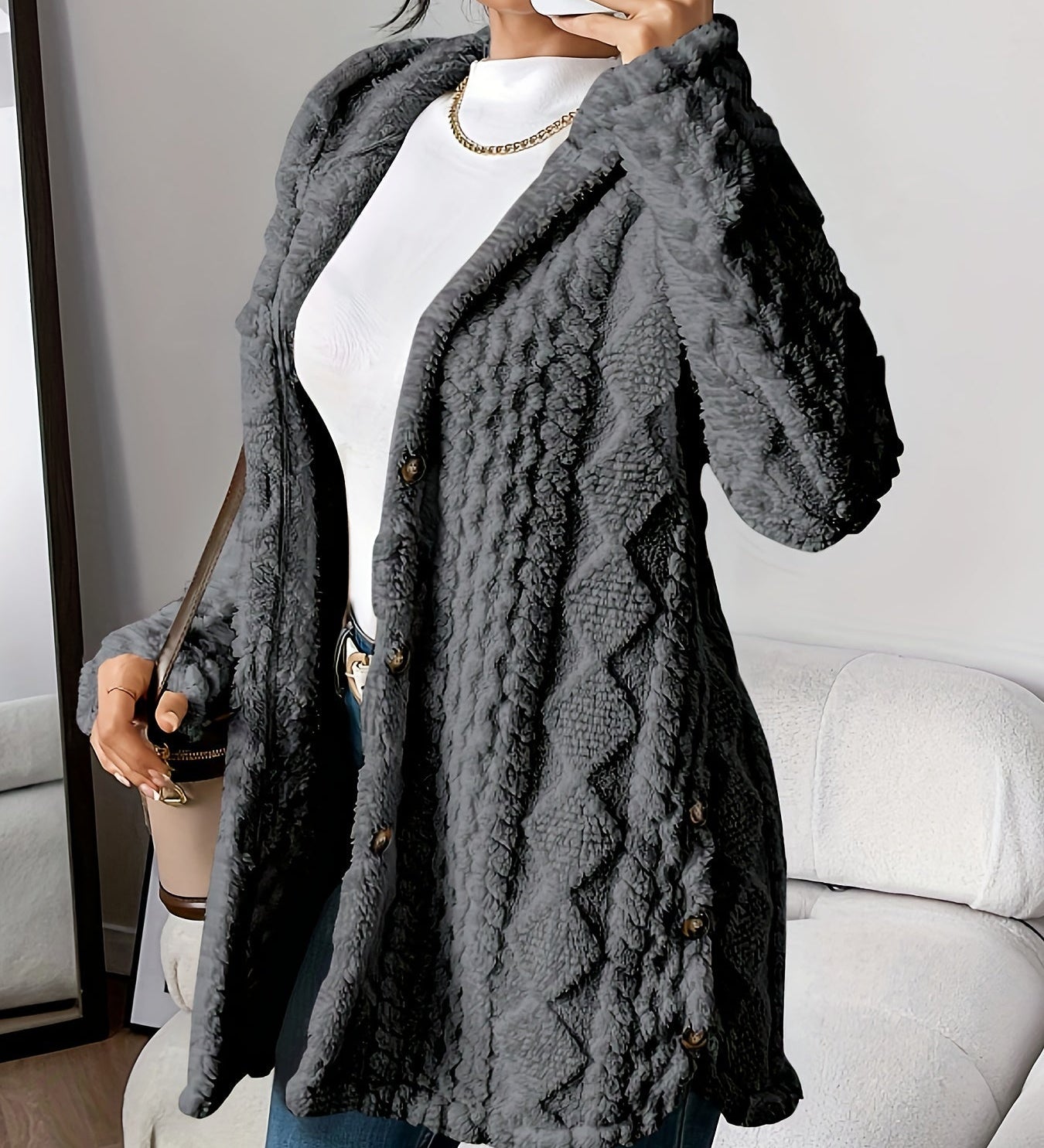 Sara - Flauschige Kapuzenjacke